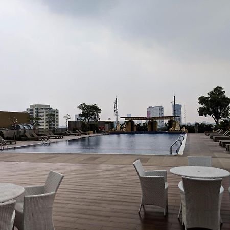 Strategic 2Br Apartment At Trillium Residence By Travelio 수라바야 외부 사진